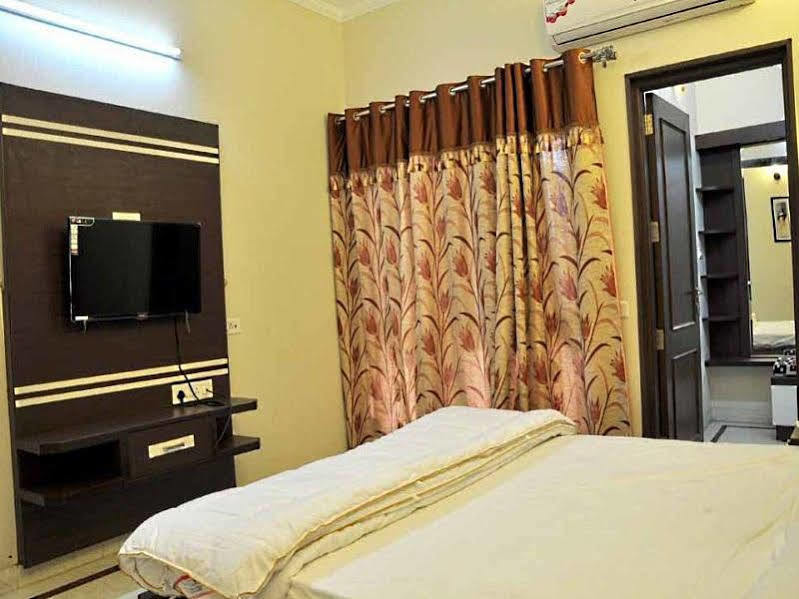 Mohini Home Stay Agra  Exterior photo